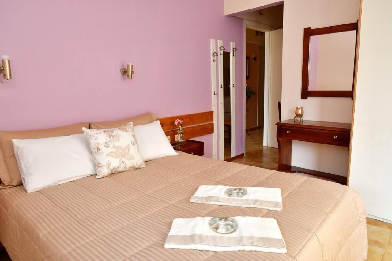 Konstantinos Apartments Tolón Exteriör bild