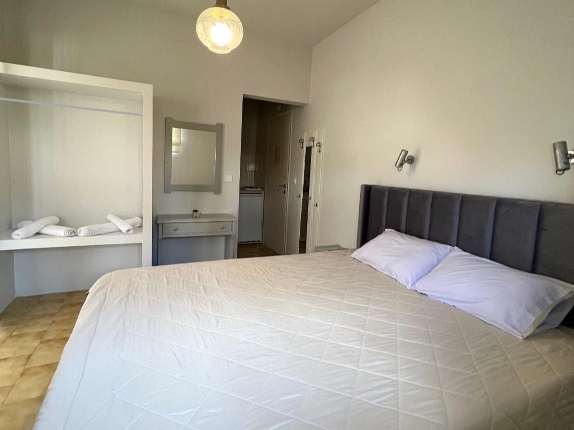 Konstantinos Apartments Tolón Exteriör bild
