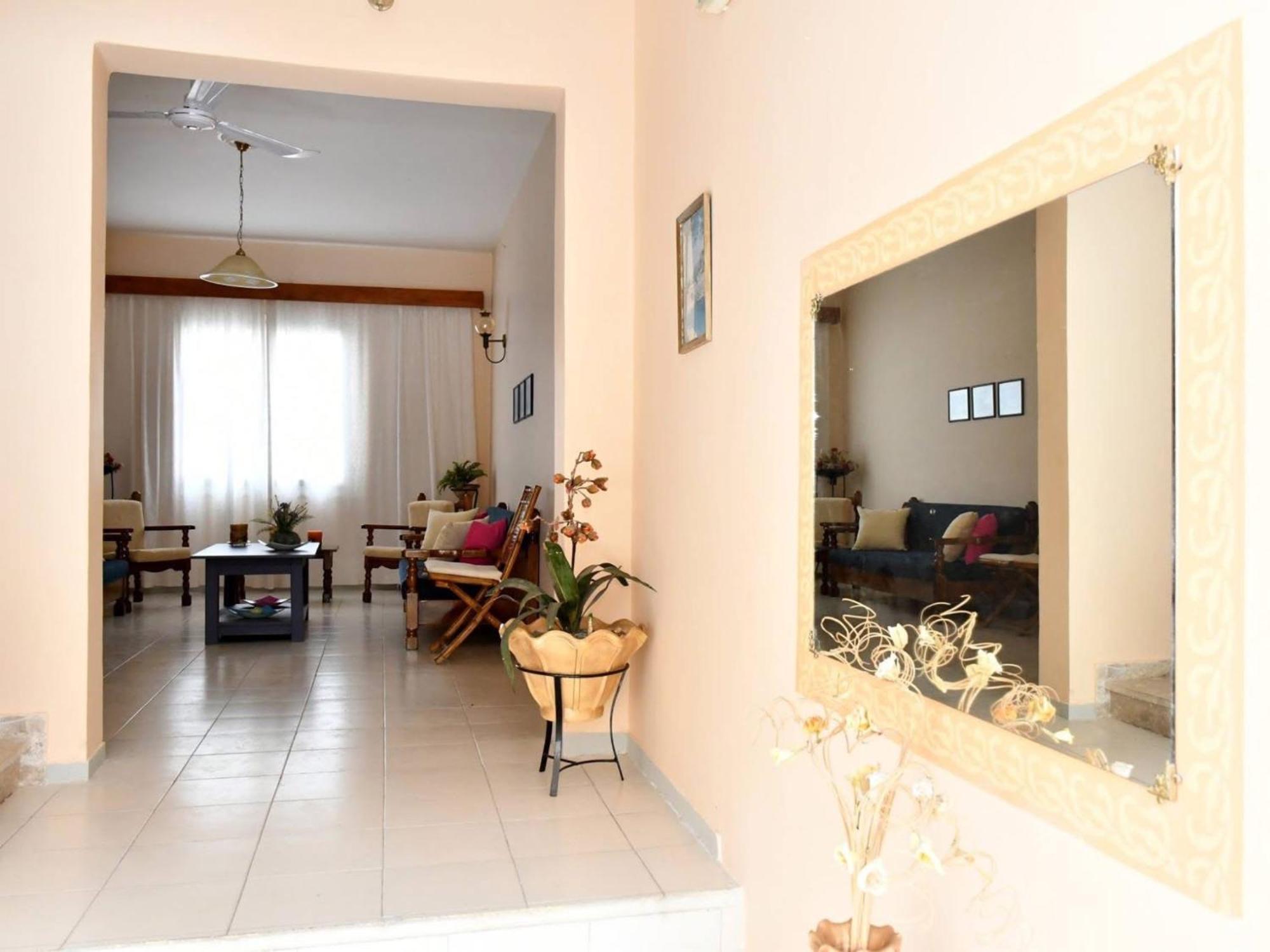 Konstantinos Apartments Tolón Exteriör bild